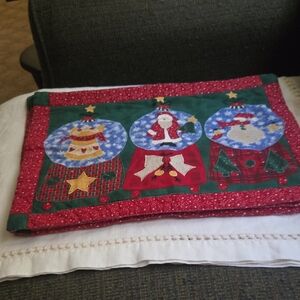Set Of 4 Quilted Christmas Snowglobes Placemats